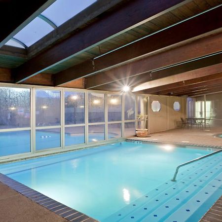 Holiday Inn Hotel & Suites Overland Park-West By Ihg Екстериор снимка