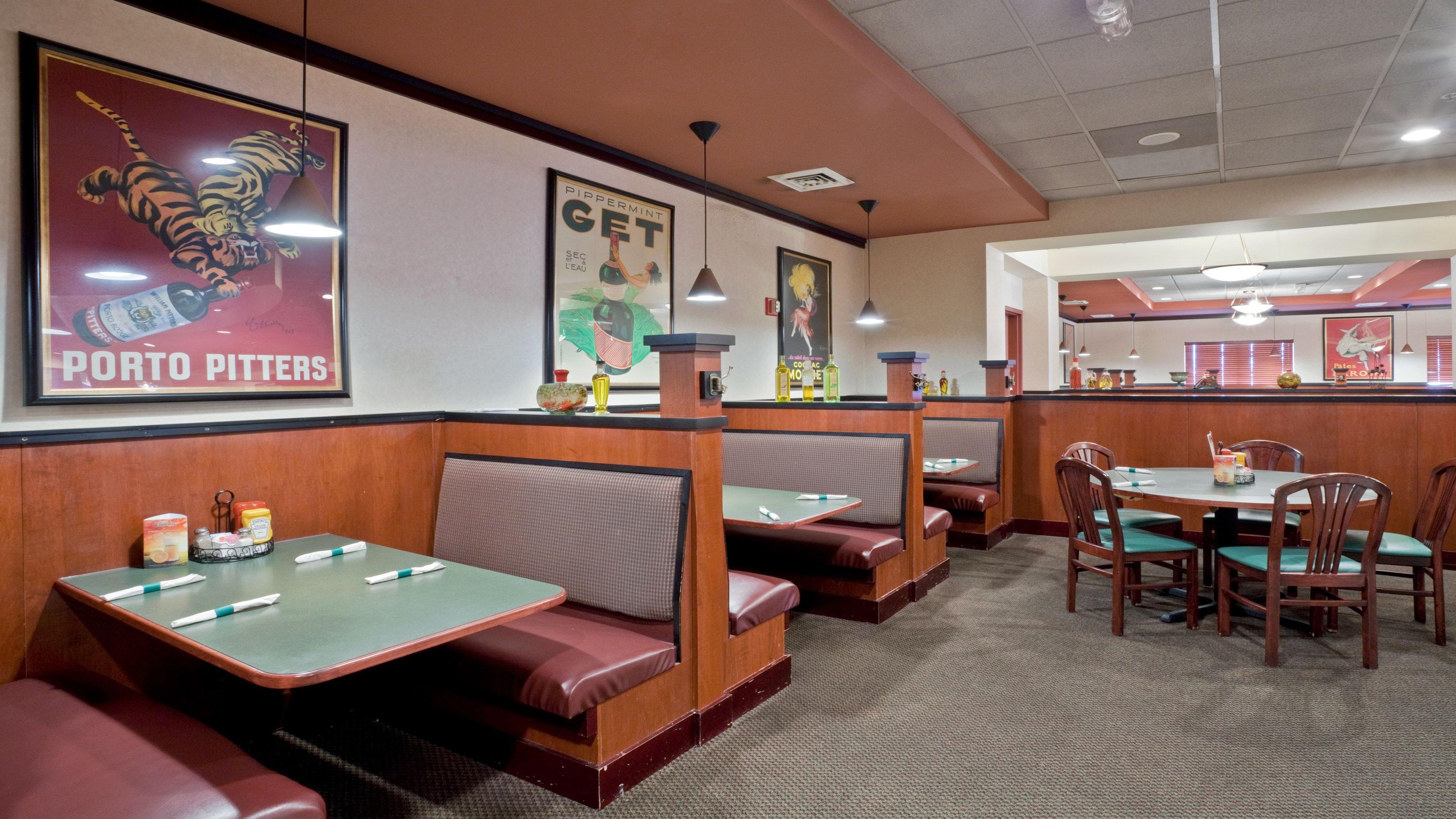 Holiday Inn Hotel & Suites Overland Park-West By Ihg Екстериор снимка