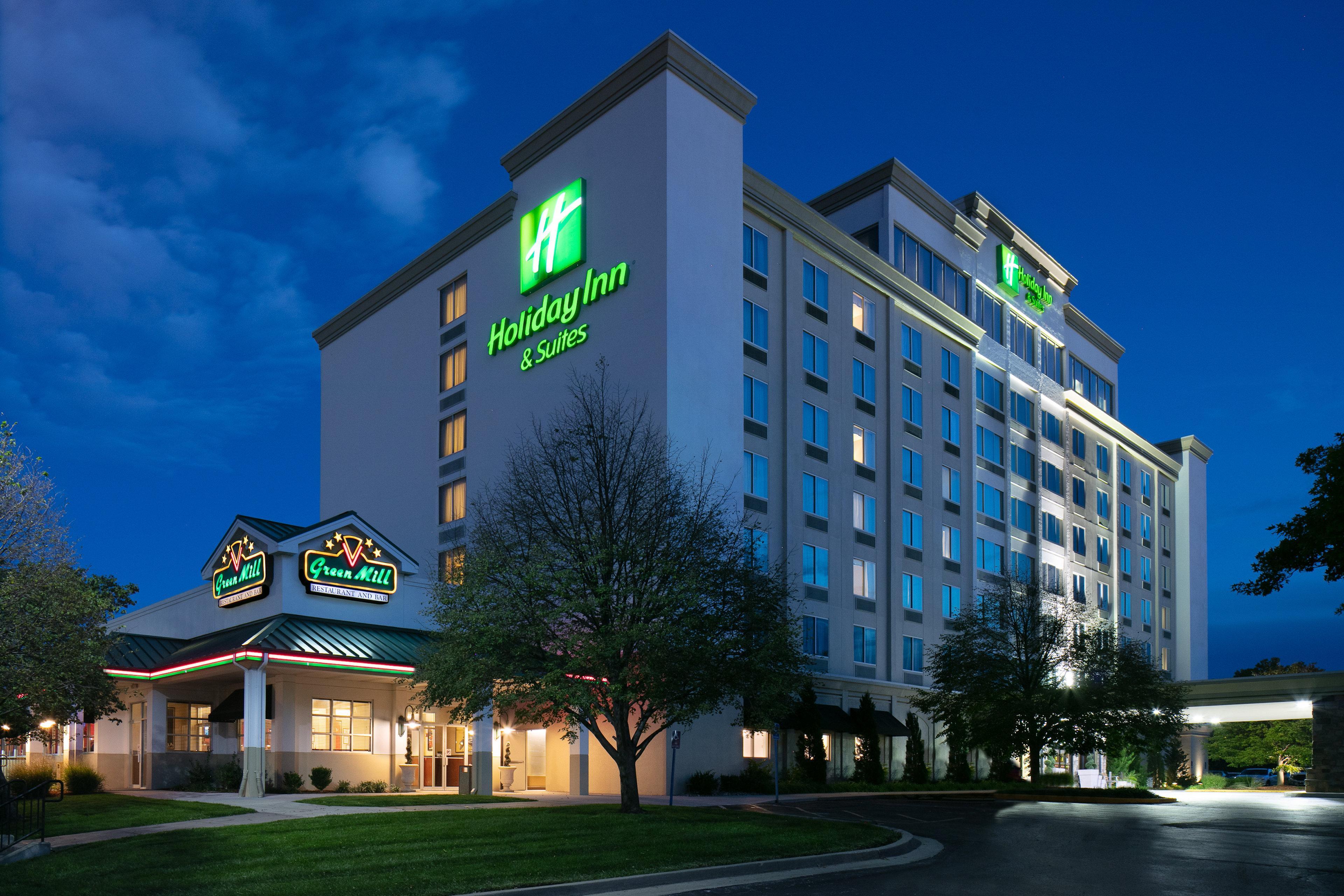 Holiday Inn Hotel & Suites Overland Park-West By Ihg Екстериор снимка