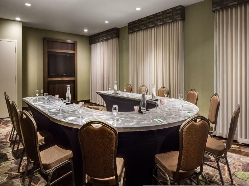 Holiday Inn Hotel & Suites Overland Park-West By Ihg Екстериор снимка